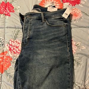 NWT Old Navy Rockstar Super Skinny